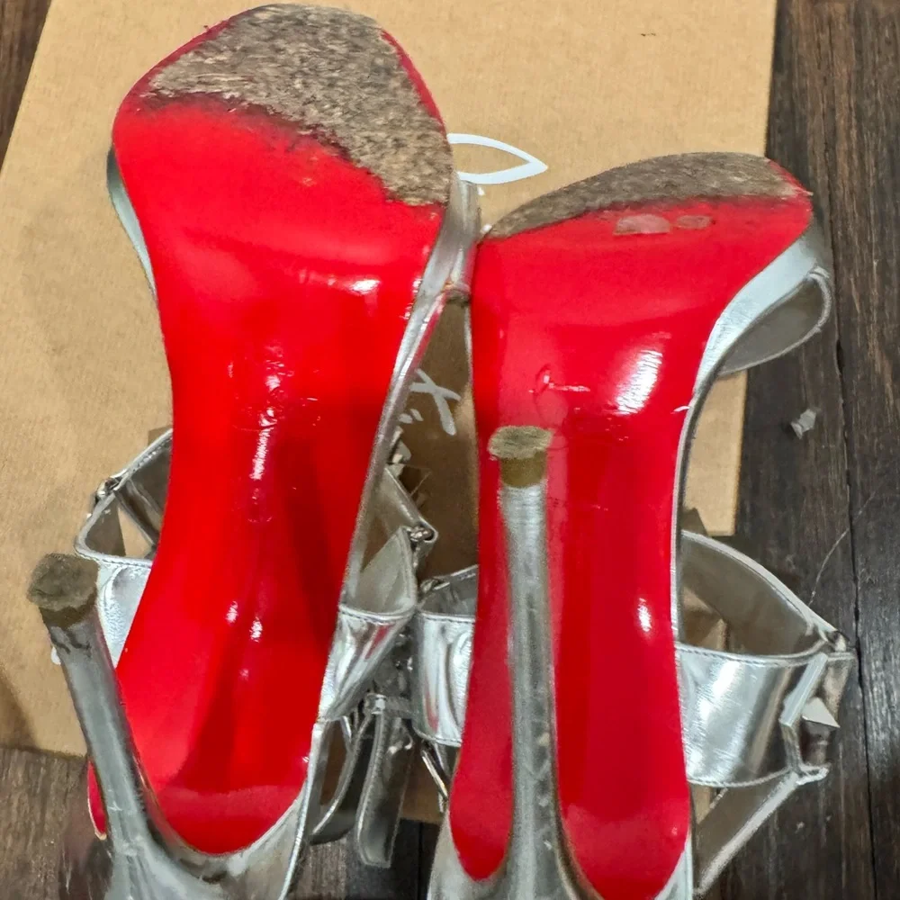 Authentic Christian Louboutin Miziggoo 120  Silver Spike Sandals Size 40.5 - Picture 6 of 8